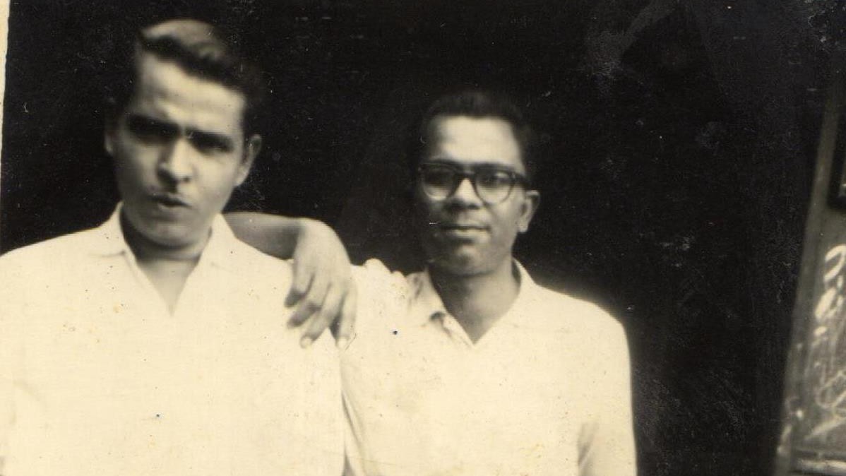Sarwar Hussain (right) with Writer Akram Allahabadi (left)